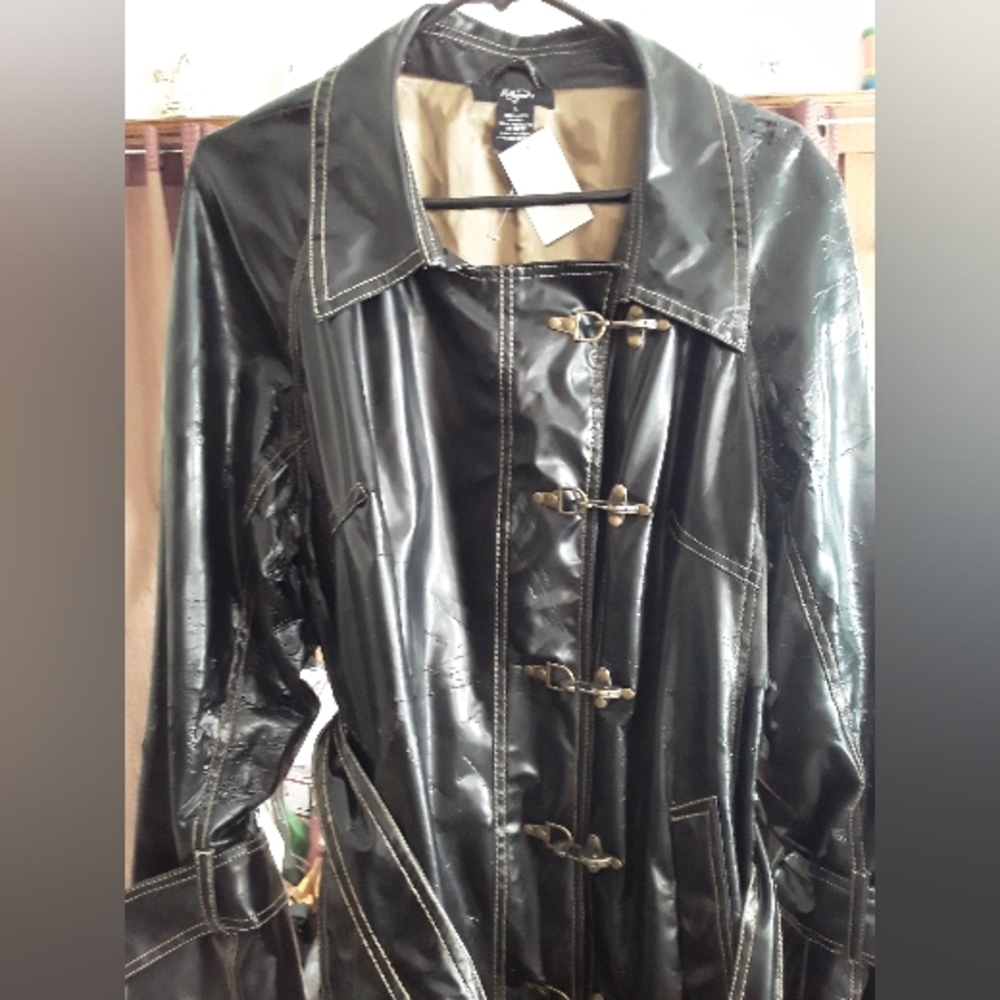 NWT VTG Hot In Hollywood Black Vinyl Rain Jacket 100% vtg Brass Hooks for parts